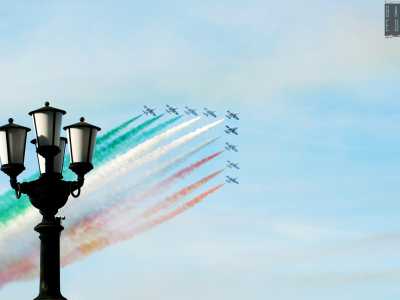 E tra il volo delle Frecce Tricolori (ormai un�abitudine per la sagra)...